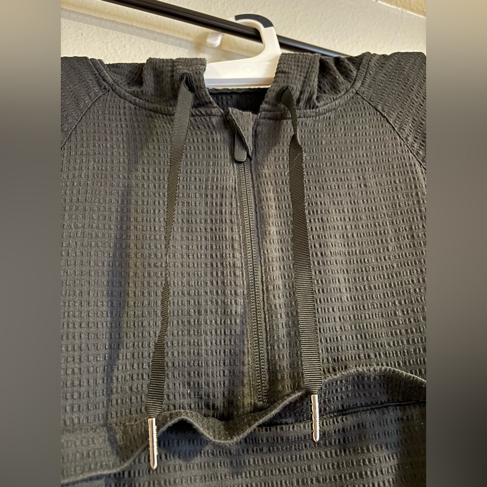 Black Lululemon Hoodie Quarter Zip Women’s Size Small? - Picture 6 of 10